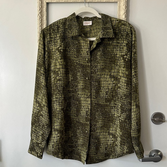 CLEO | Vintage Olive Mosaic Snack Skin Button Up Blouse Shirt - Picture 2 of 11